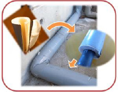 露出の水道管を保温材で保護。